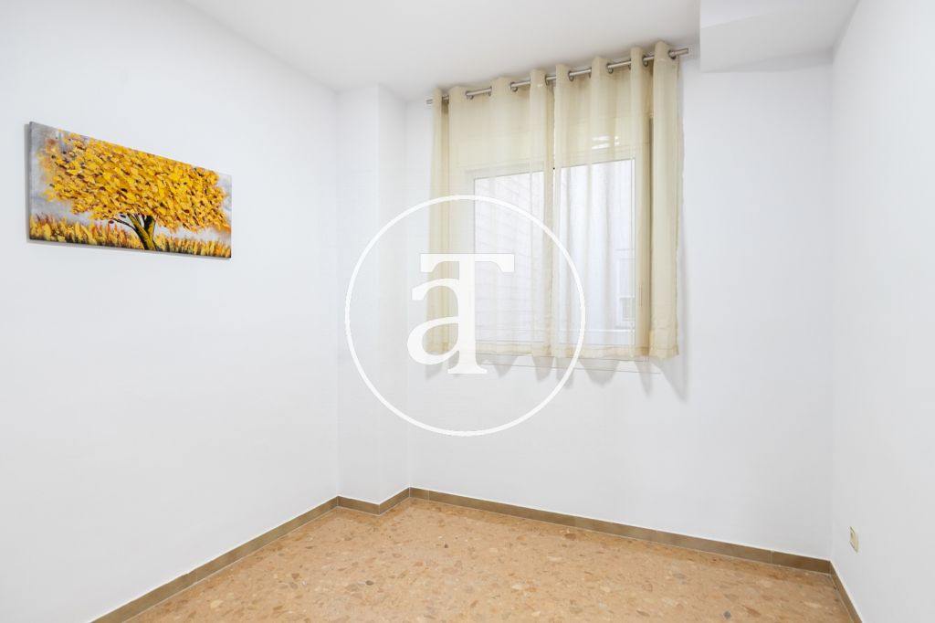 Piso de alquiler temporal de 2 habitaciones, balcón y 1 baño en el céntrico barrio de l’Eixample 18