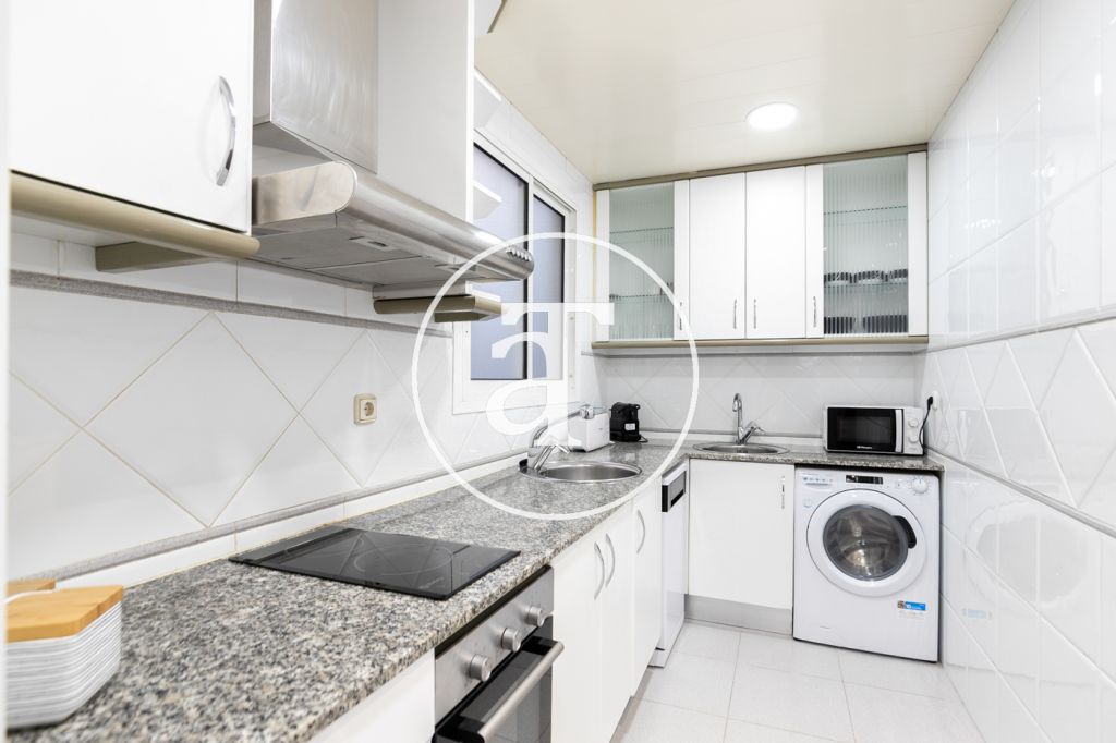 Piso de alquiler temporal de 2 habitaciones, balcón y 1 baño en el céntrico barrio de l’Eixample 10