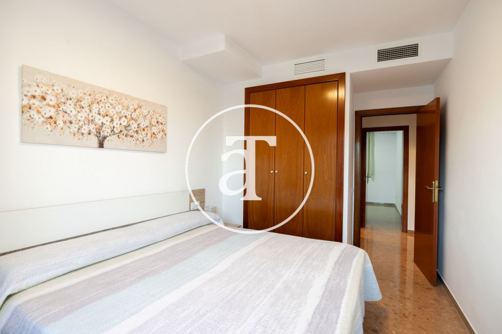 Piso de alquiler temporal de 2 habitaciones, balcón y 1 baño en el céntrico barrio de l’Eixample 14