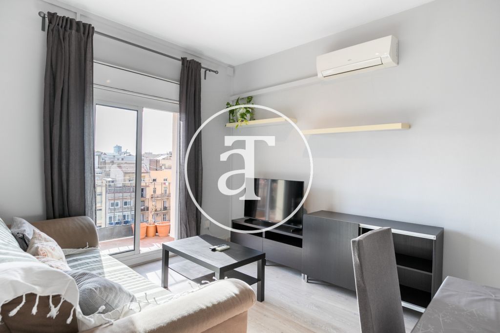 Appartement de Attique temporaire de 3 chambres, 1 salle de bain avec terrasse à l’Eixample