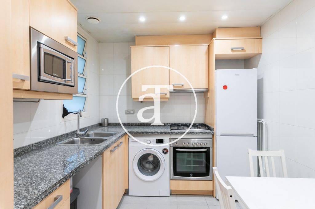 Appartement en location temporaire avec 3 chambres et piscine commune, à deux pas de la gare de Drassanes 11