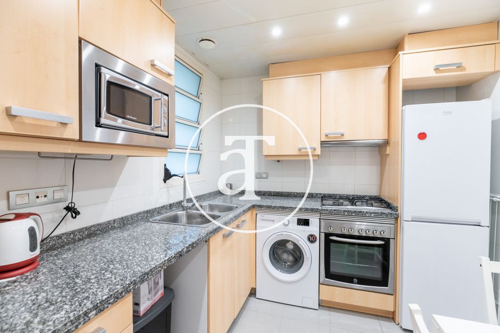 Appartement en location temporaire avec 3 chambres et piscine commune, à deux pas de la gare de Drassanes 10