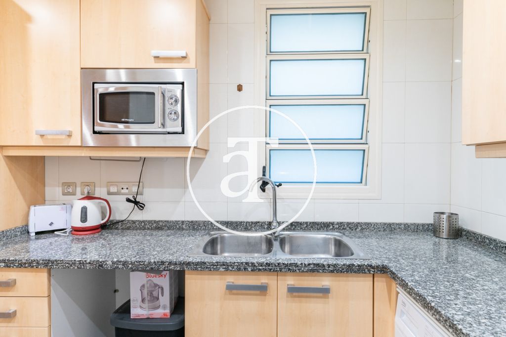 Appartement en location temporaire avec 3 chambres et piscine commune, à deux pas de la gare de Drassanes 12
