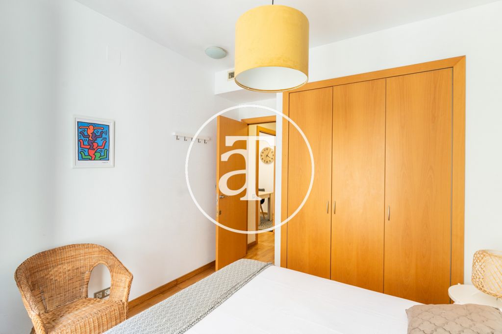 Appartement en location temporaire avec 3 chambres et piscine commune, à deux pas de la gare de Drassanes 16