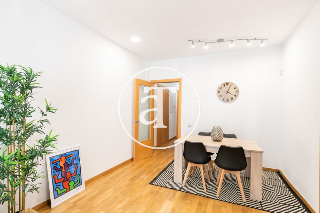 Appartement en location temporaire avec 3 chambres et piscine commune, à deux pas de la gare de Drassanes 8