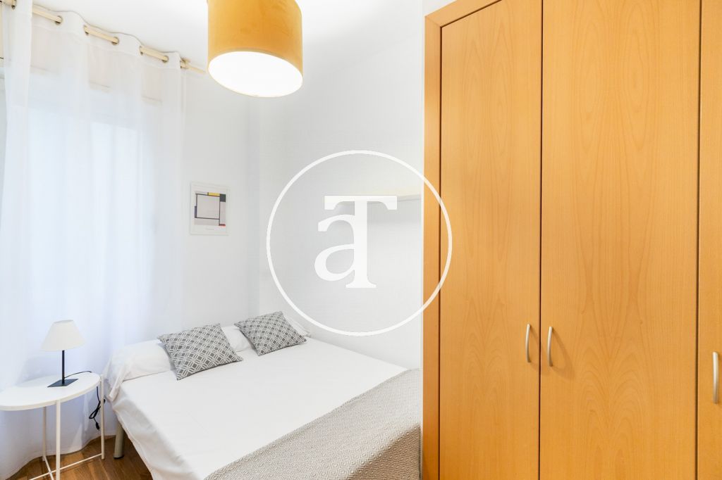 Appartement en location temporaire avec 3 chambres et piscine commune, à deux pas de la gare de Drassanes 17