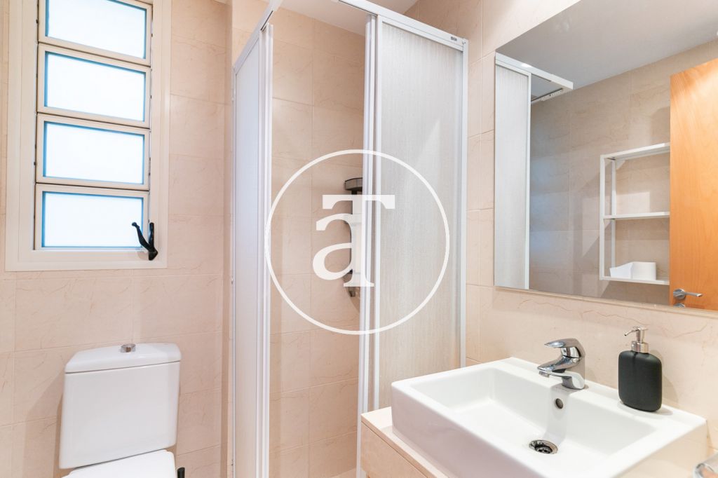 Appartement en location temporaire avec 3 chambres et piscine commune, à deux pas de la gare de Drassanes 23