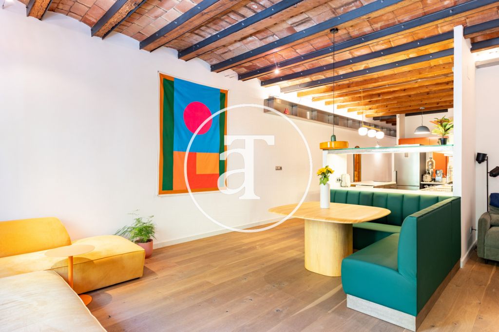 Monthly rental apartment with 2 bedrooms, balcony and 2 bathrooms in Eixample Dreta 9
