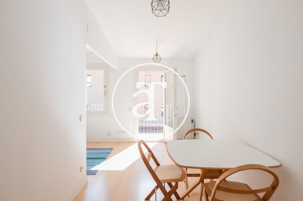 Piso de alquiler temporal de 1 habitación y 1 baño con 2 balcones en Poblenou