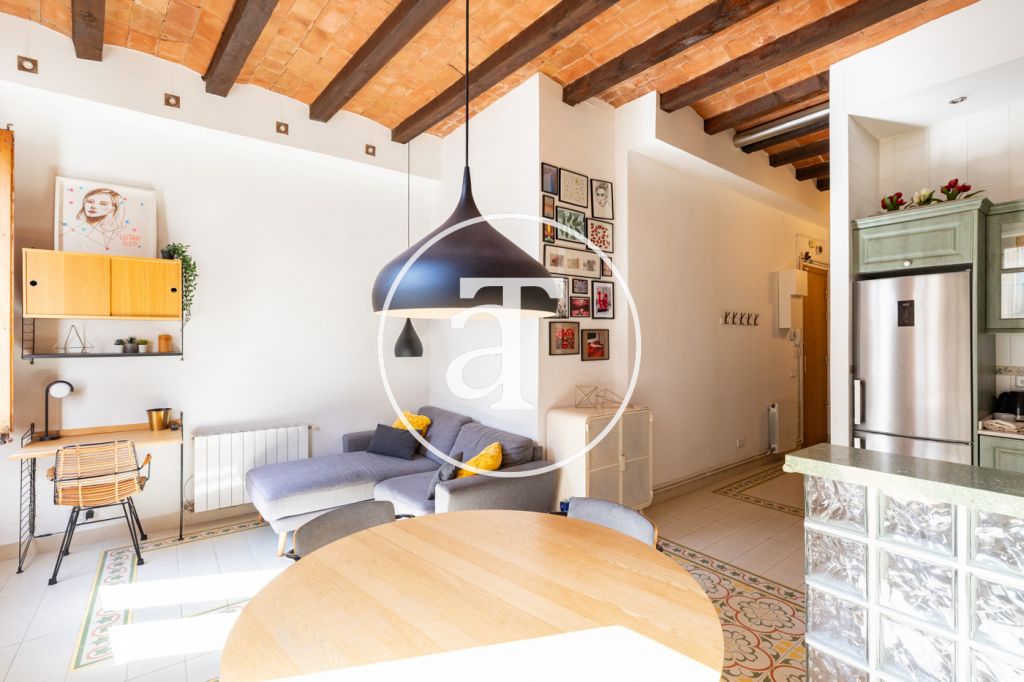 Appartement en location temporaire avec 3 chambres et 2 salles de bains et double balcon à Vila de Gràcia 6