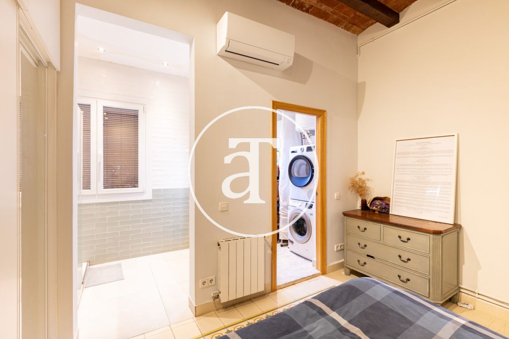 Appartement en location temporaire avec 3 chambres et 2 salles de bains et double balcon à Vila de Gràcia 12