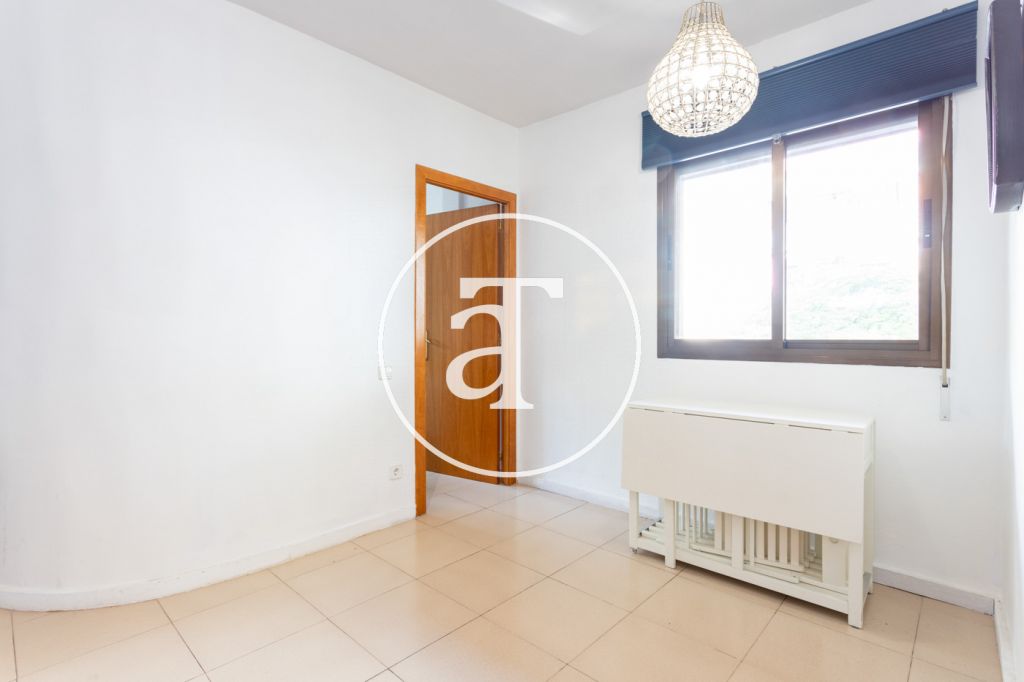 Appartement en location temporaire avec 1 chambre et 1 salle de bain à Nou Barris 15