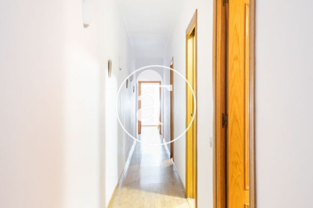 Spacious and bright furnished apartment in Marina Street 17