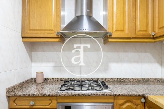 Spacious and bright furnished apartment in Marina Street 15