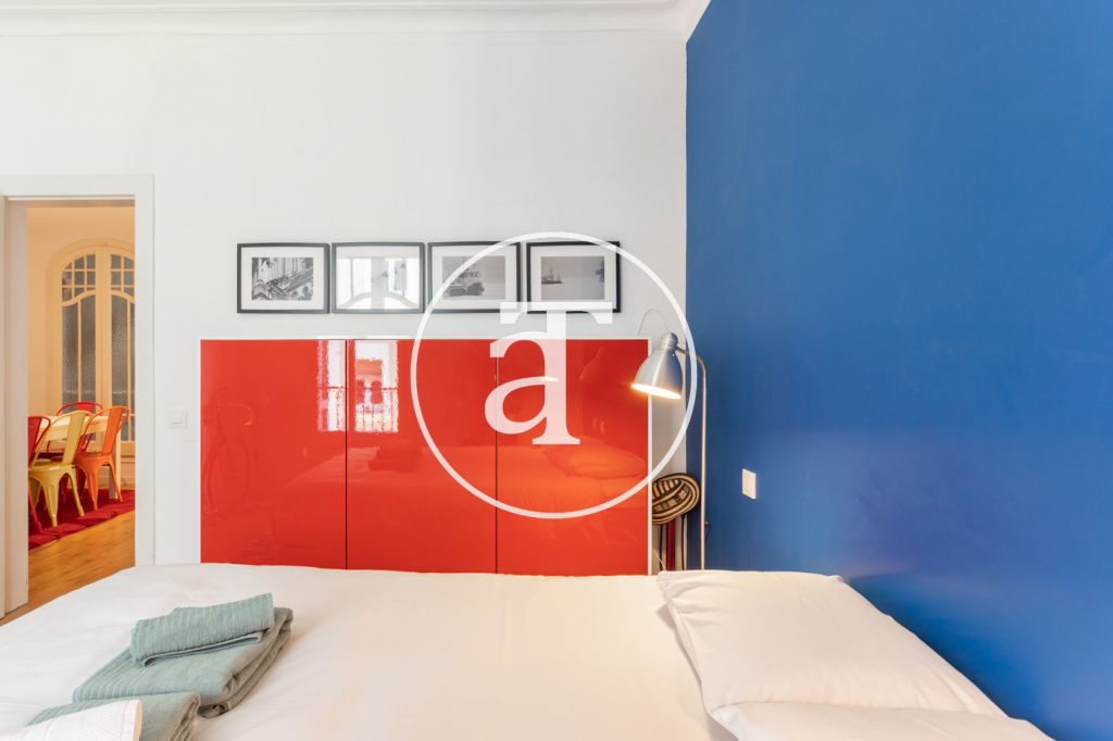 Piso de alquiler temporal de 2 habitaciones y 1 baño junto a Montjuïc 16