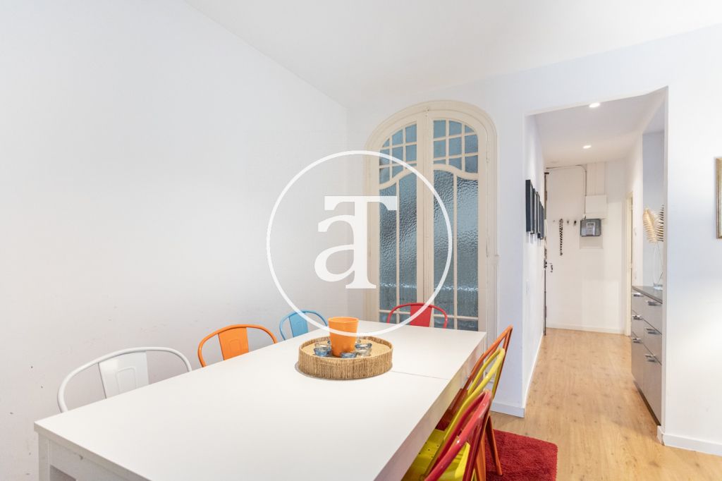 Piso de alquiler temporal de 2 habitaciones y 1 baño junto a Montjuïc 3