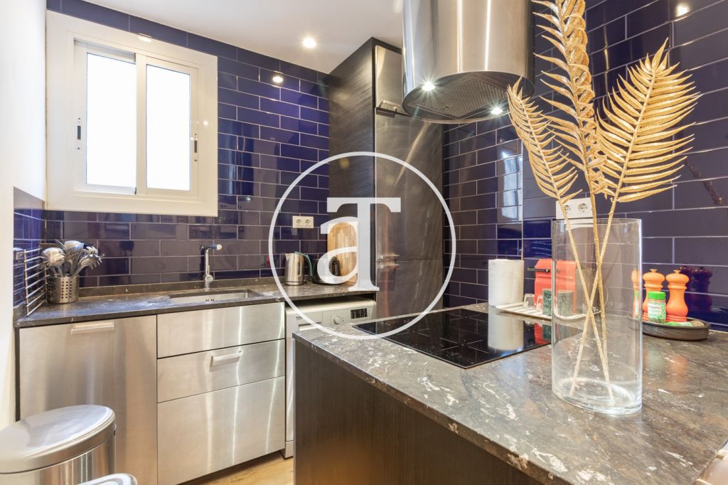 Piso de alquiler temporal de 2 habitaciones y 1 baño junto a Montjuïc 10