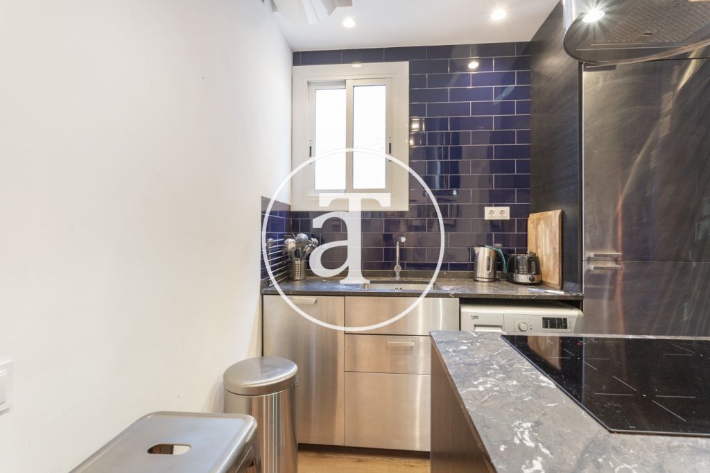 Piso de alquiler temporal de 2 habitaciones y 1 baño junto a Montjuïc 9
