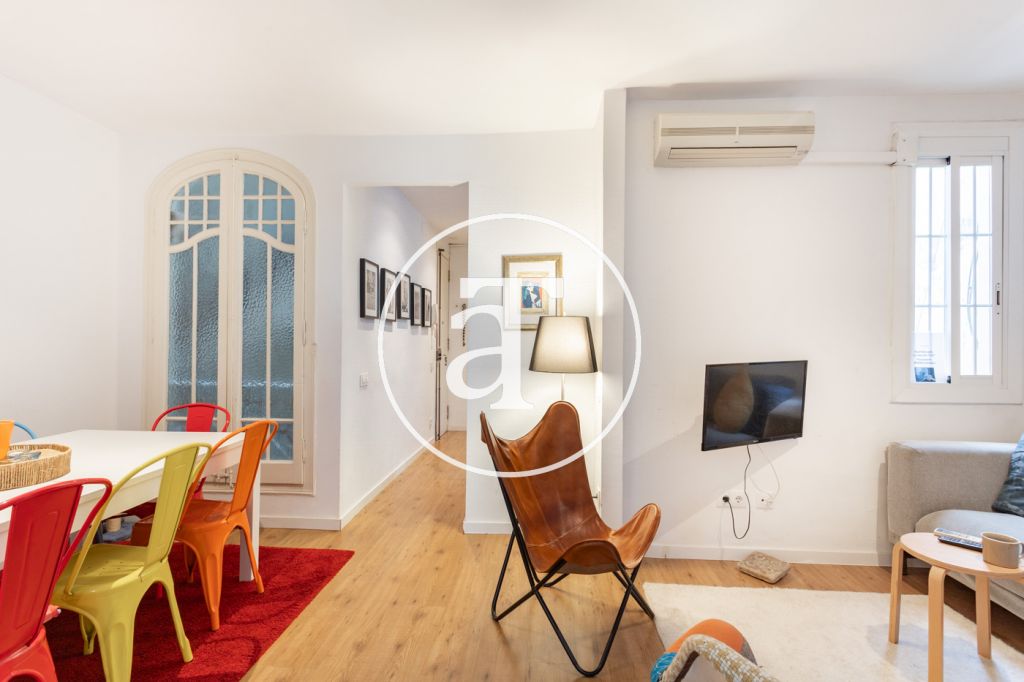 Piso de alquiler temporal de 2 habitaciones y 1 baño junto a Montjuïc 6