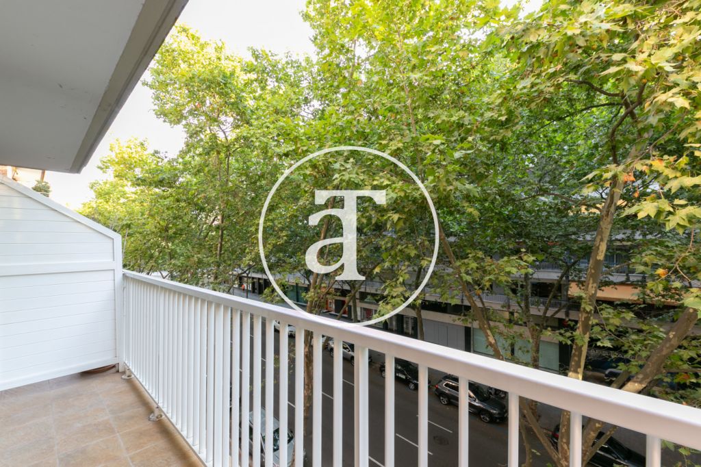 Luxury 4 bedroom apartment for temporary rental with 2 communal pools, sports area and social club in Pedralbes 27
