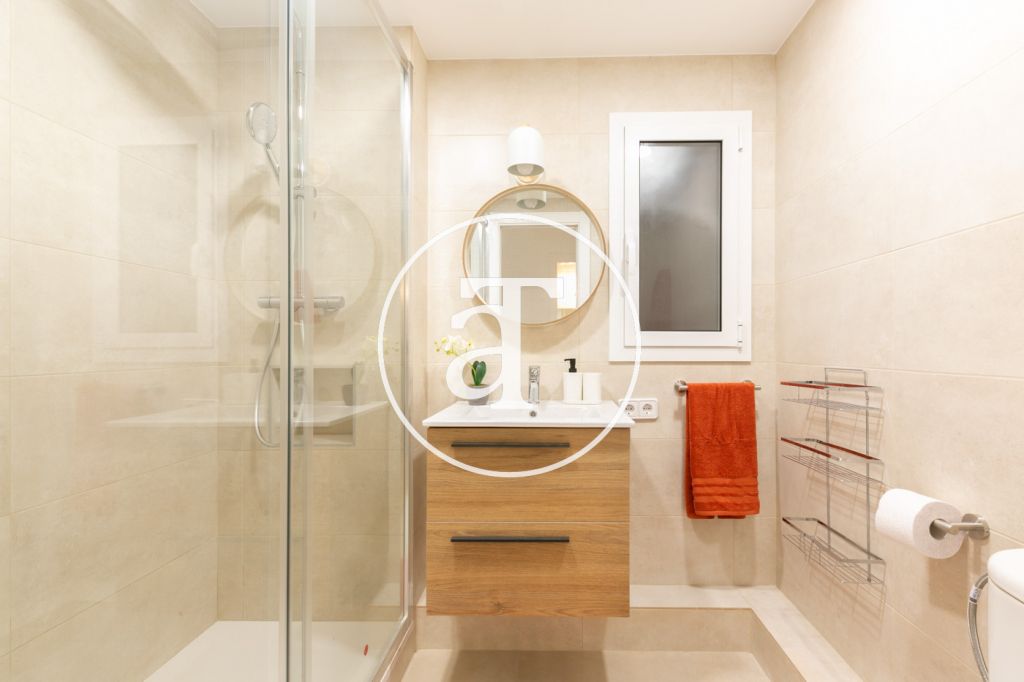 Luxury 4 bedroom apartment for temporary rental with 2 communal pools, sports area and social club in Pedralbes 36