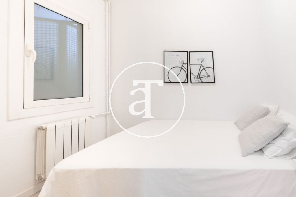 Luxury 4 bedroom apartment for temporary rental with 2 communal pools, sports area and social club in Pedralbes 22