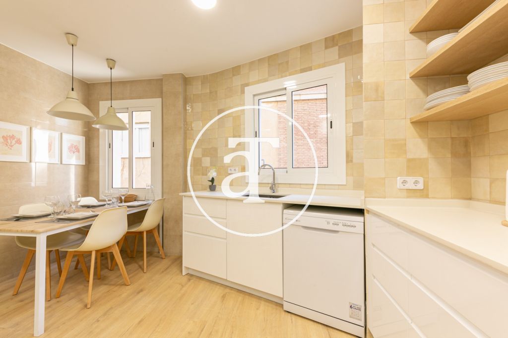 Luxury 4 bedroom apartment for temporary rental with 2 communal pools, sports area and social club in Pedralbes 21