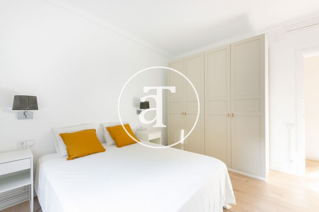 Luxury 4 bedroom apartment for temporary rental with 2 communal pools, sports area and social club in Pedralbes 29