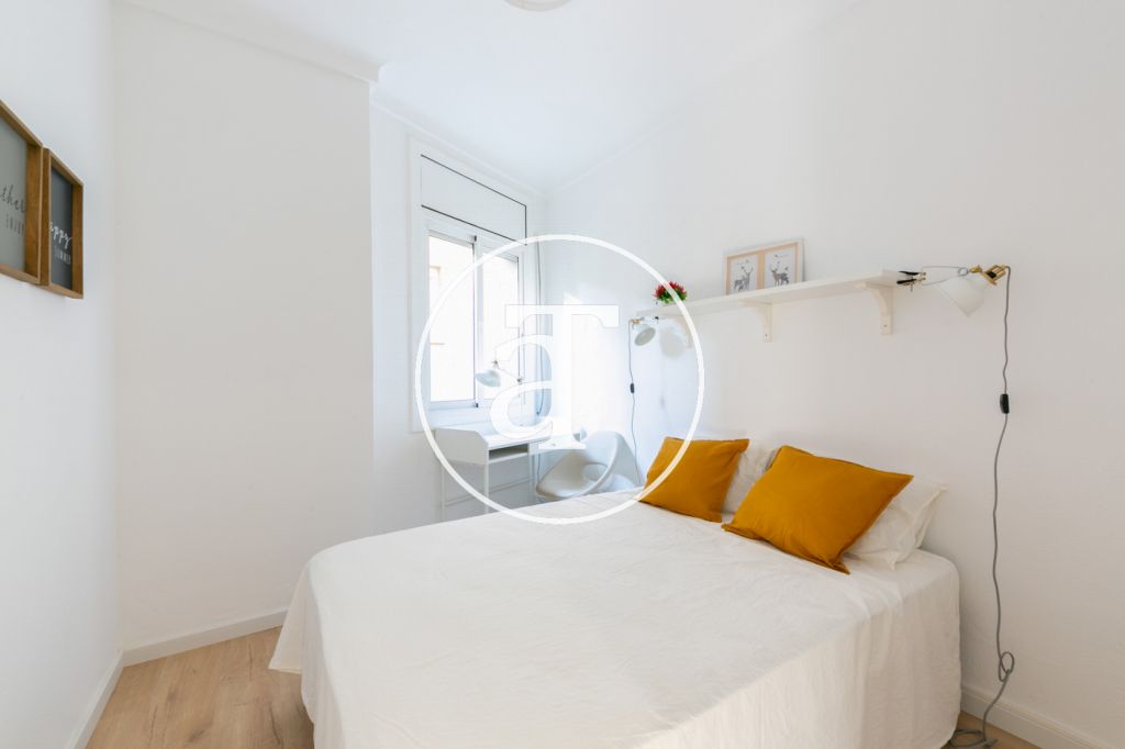 Luxury 4 bedroom apartment for temporary rental with 2 communal pools, sports area and social club in Pedralbes 30