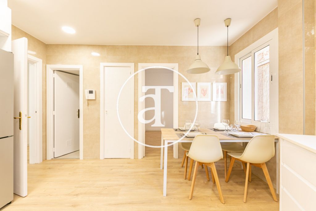 Luxury 4 bedroom apartment for temporary rental with 2 communal pools, sports area and social club in Pedralbes 19