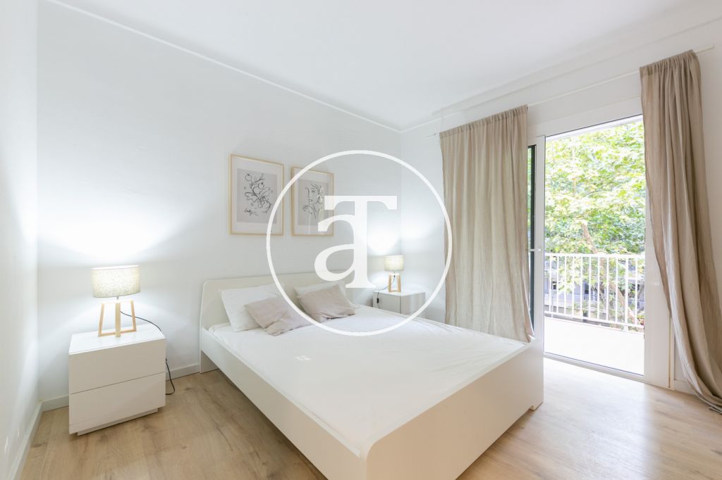 Luxury 4 bedroom apartment for temporary rental with 2 communal pools, sports area and social club in Pedralbes 23