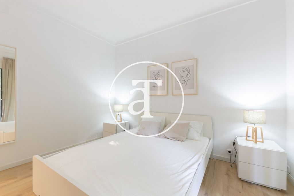 Luxury 4 bedroom apartment for temporary rental with 2 communal pools, sports area and social club in Pedralbes 26