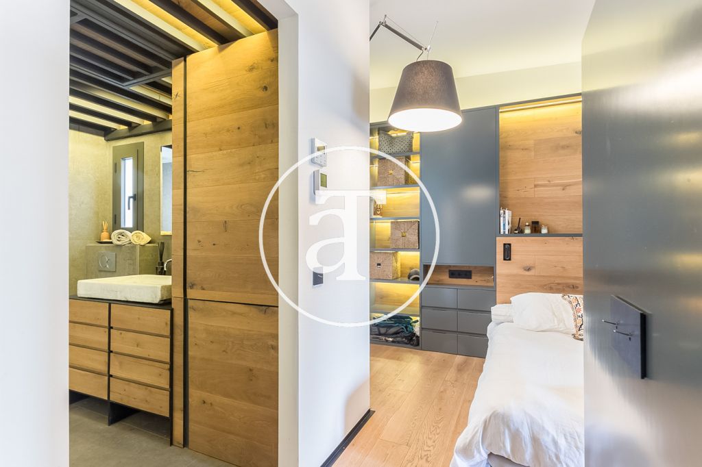 Monthly rental apartment with 1 bedroom suite with balcony in the Eixample 26