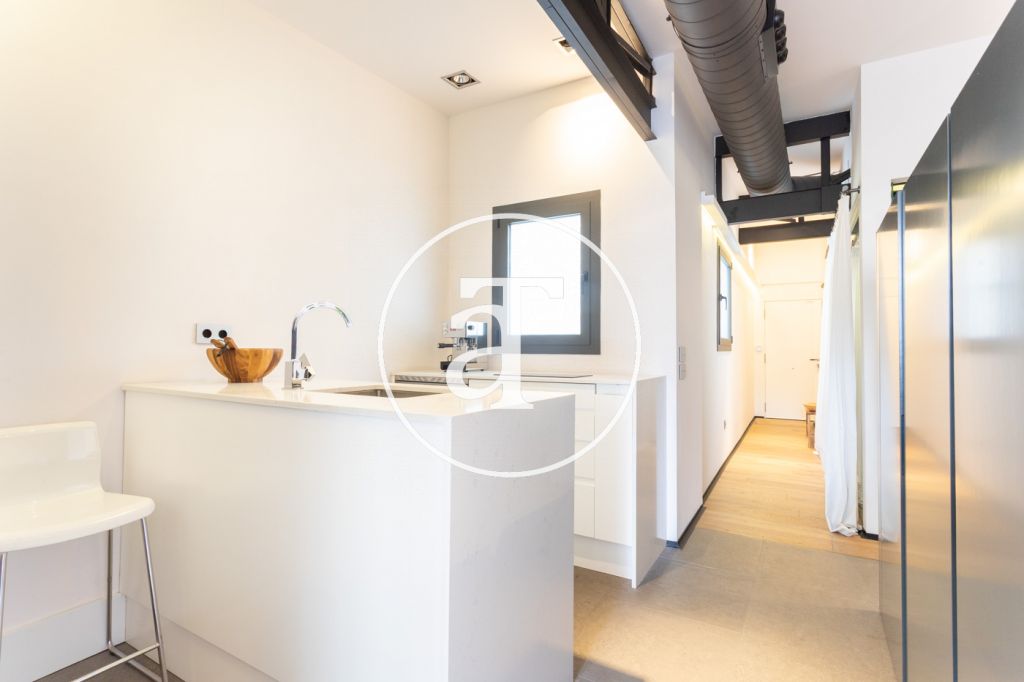 Monthly rental apartment with 1 bedroom suite with balcony in the Eixample 14