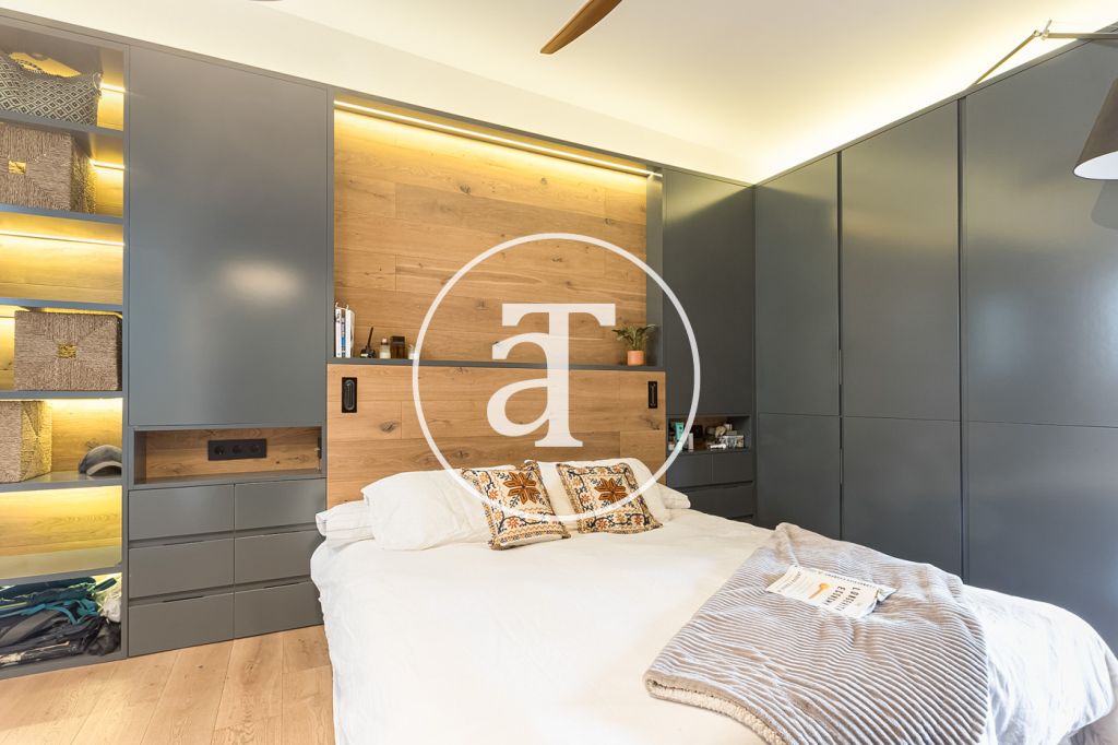 Monthly rental apartment with 1 bedroom suite with balcony in the Eixample 22