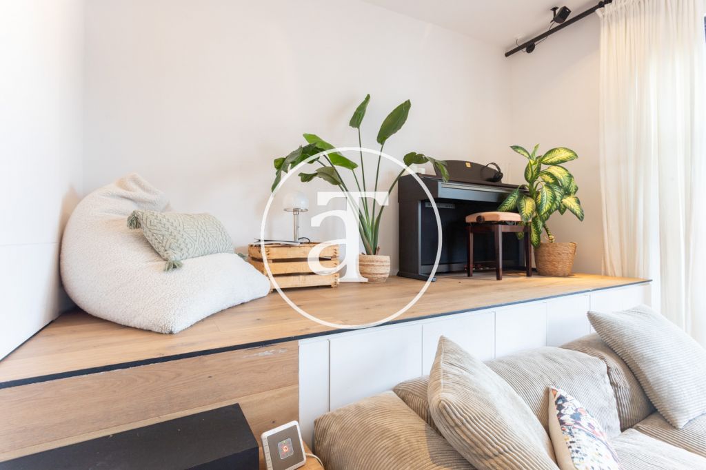 Monthly rental apartment with 1 bedroom suite with balcony in the Eixample 10