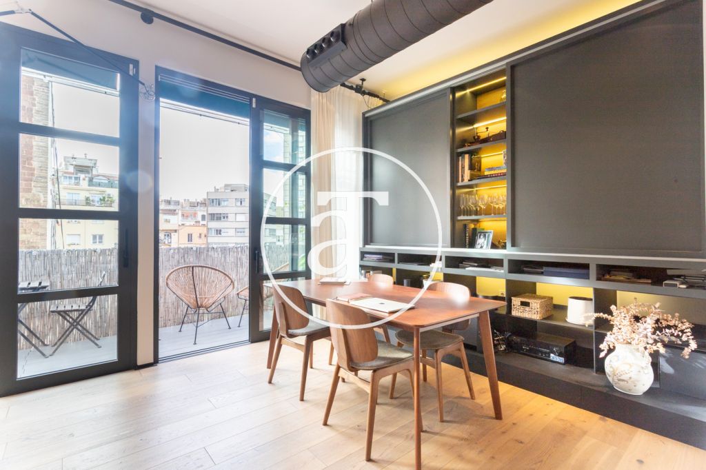Monthly rental apartment with 1 bedroom suite with balcony in the Eixample 6