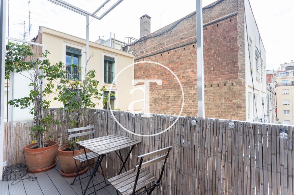 Monthly rental apartment with 1 bedroom suite with balcony in the Eixample 5