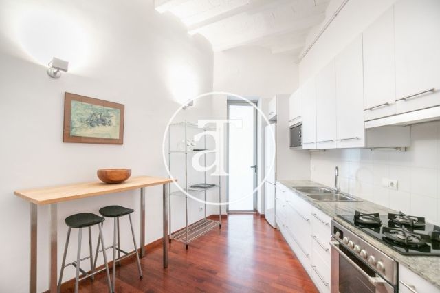 Bright, furnished apartment steps away from EADA Business School 9