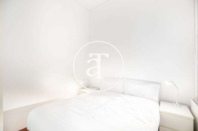 Bright, furnished apartment steps away from EADA Business School 11
