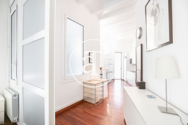 Bright, furnished apartment steps away from EADA Business School 13