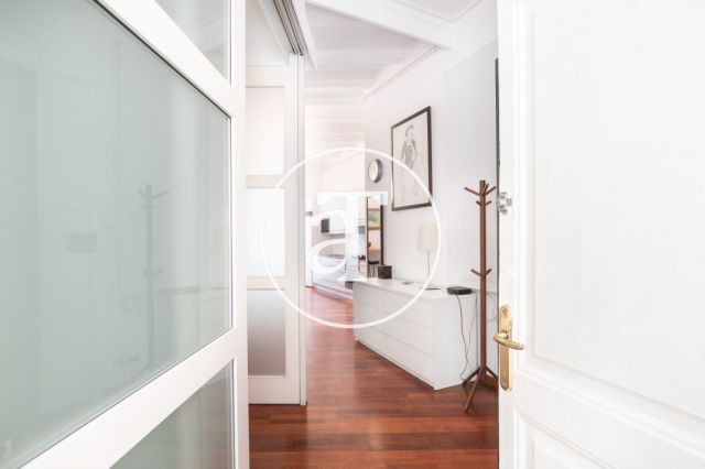 Bright, furnished apartment steps away from EADA Business School 2