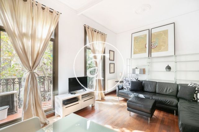 Bright, furnished apartment steps away from EADA Business School 1
