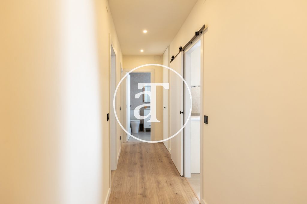Monthly rental apartment with 2 bedrooms, 1 bathroom and patio in Vila de Gràcia 8