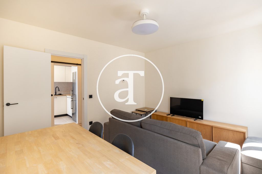 Monthly rental apartment with 2 bedrooms, 1 bathroom and patio in Vila de Gràcia 6