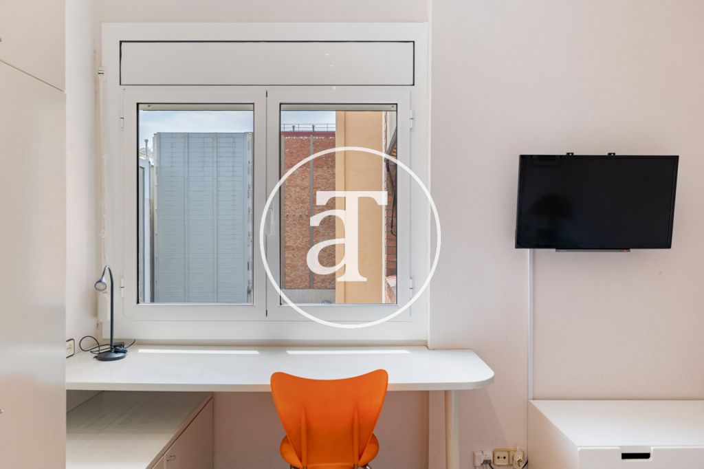 Monthly rental apartment with 3 bedrooms, study, 1 bathroom and toilet in the Sagrada Familia neighborhood 31