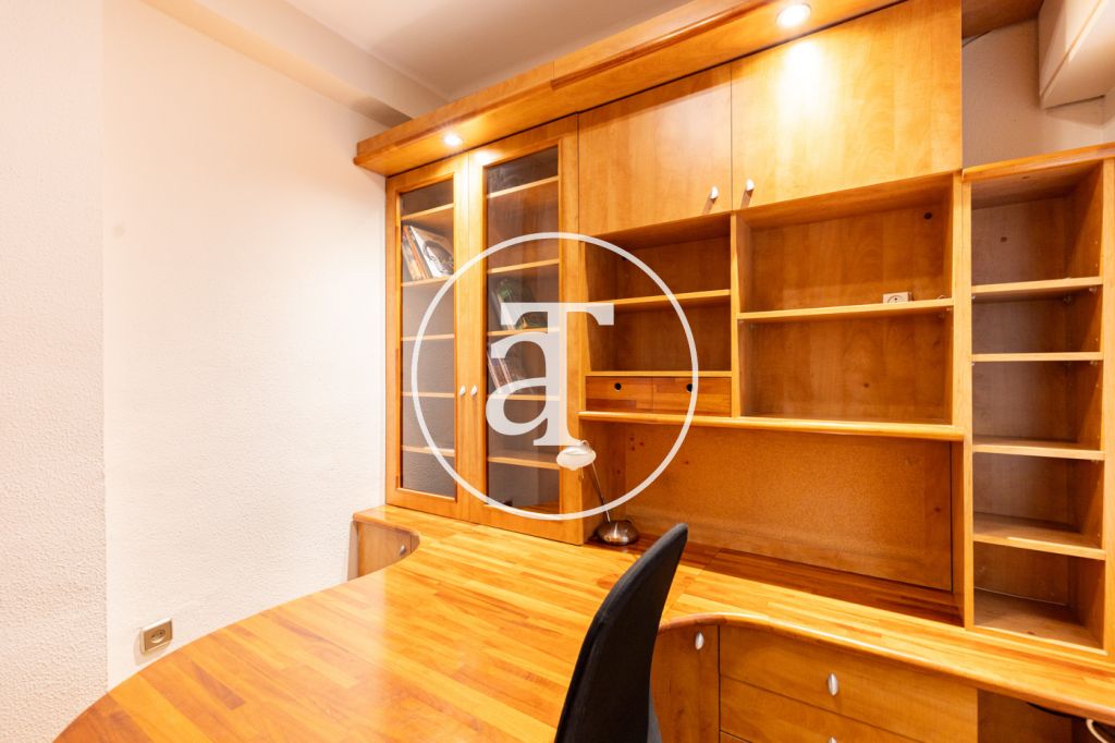 Monthly rental apartment with 3 bedrooms, study, 1 bathroom and toilet in the Sagrada Familia neighborhood 18