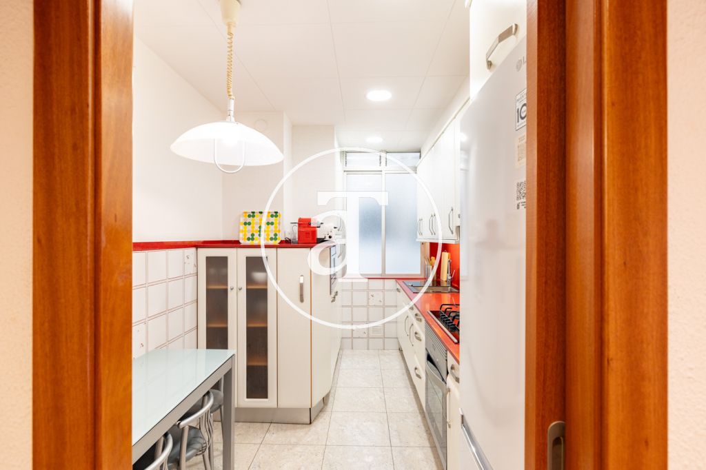 Monthly rental apartment with 3 bedrooms, study, 1 bathroom and toilet in the Sagrada Familia neighborhood 12