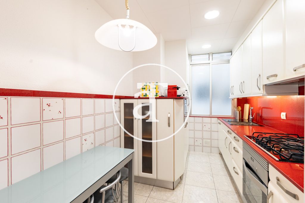 Monthly rental apartment with 3 bedrooms, study, 1 bathroom and toilet in the Sagrada Familia neighborhood 13
