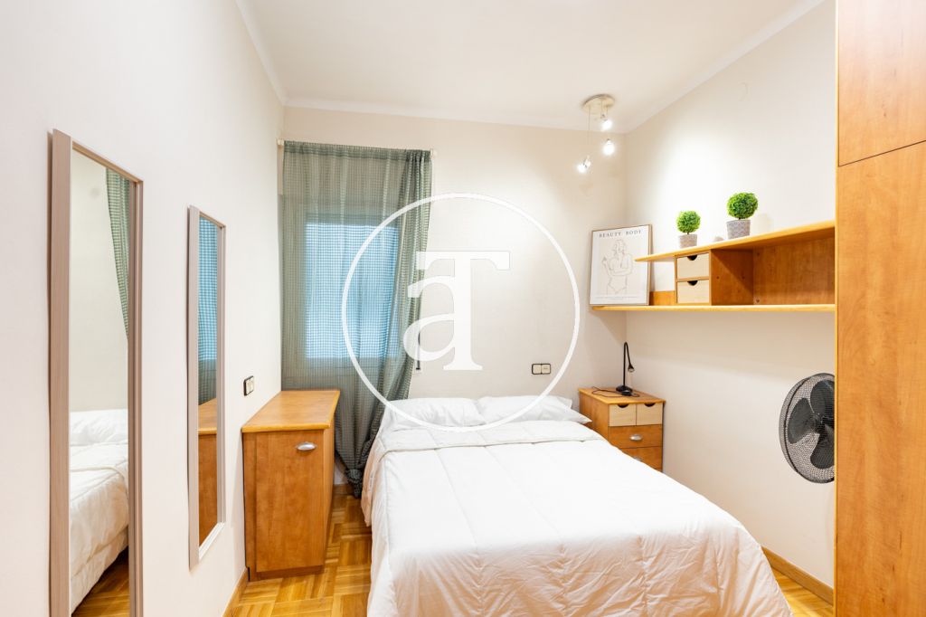 Monthly rental apartment with 3 bedrooms, study, 1 bathroom and toilet in the Sagrada Familia neighborhood 22